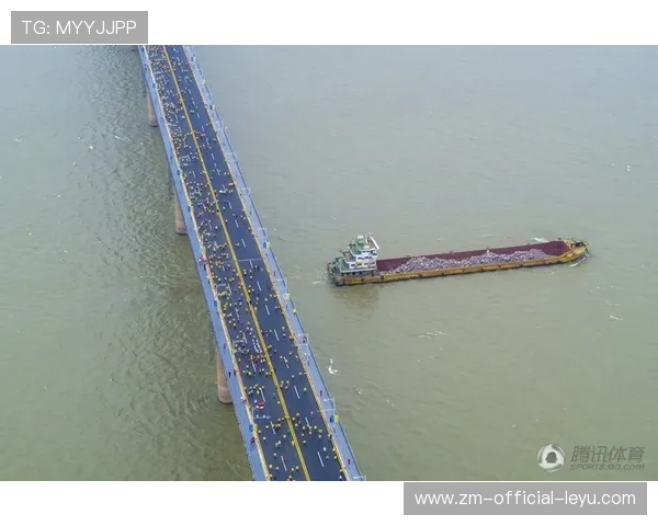 “武汉马拉松:跑步不止,赛道无限” “武汉马拉松:跑步不止,赛道无限”